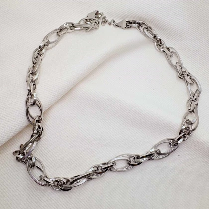 گردنبند زنجیری برند شین مدل «بیضی تراش‌دار» | با آبکاری رادیوم و درخشش نقره‌ای