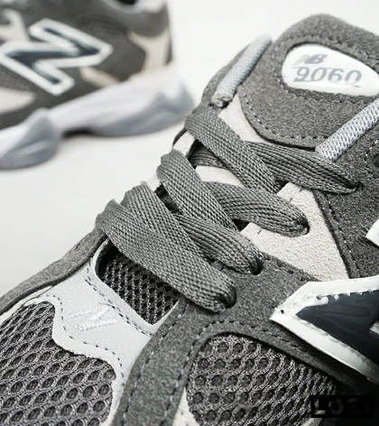 کفش کتانی زنانه خاکستری NEW BALANCE 9060