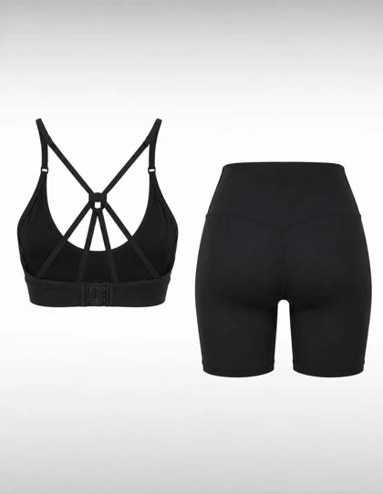 ست نیم‌تنه و شورتک ورزشی زنانه الو Alo Cozy Fit W