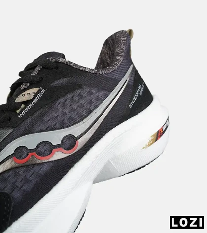کفش کتانی مردانه و زنانه مشکی Saucony Endorphin Speed 4 مدل 8864