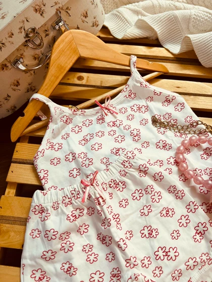 تاپ بندی و شورت دخترانه گلی