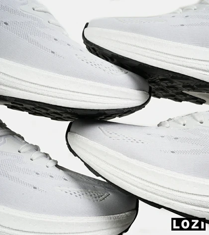 کفش کتانی سفید آبی HOKA مدل 7338