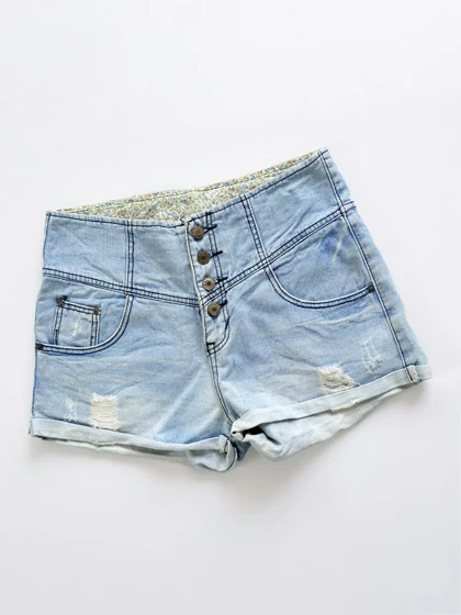 شورتک کوتاه جین زاپ‌دار پاچه پاکتی