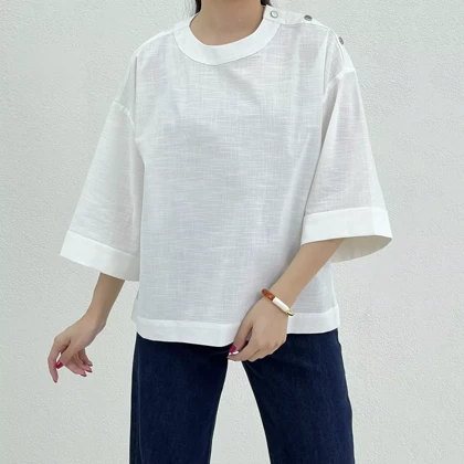 بلوز زنانه سرشانه دکمه