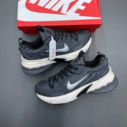 کفش نایک وومرو 5 طوسی Nike Vomero 5 Gray