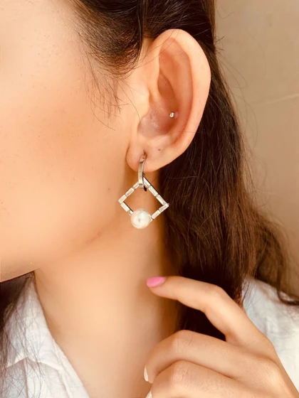 گوشواره مروارید نگین زیرکنیم فولیجیا