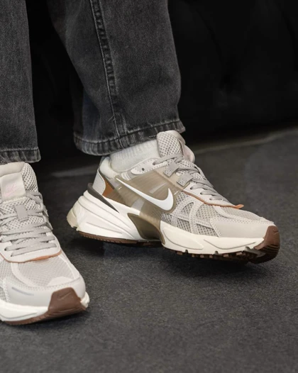 کتانی نایکی وی تو کی ران موکا Nike V2K RUN MUKA