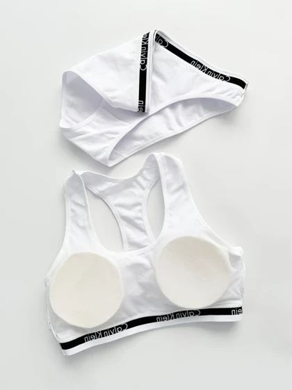 ست نیم‌تنه کاپ‌دار و شورت اسلیپ نخ پنبه کلوین کلاین Calvin Klein