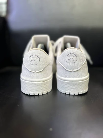 کتانی جردن ترویس White Party