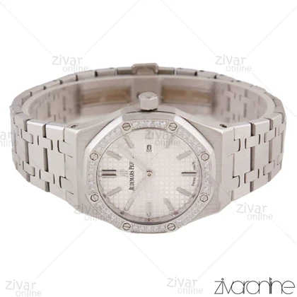 ساعت اودمار پیگه (AP) زنانه صفحه سفید دور نگین 105670