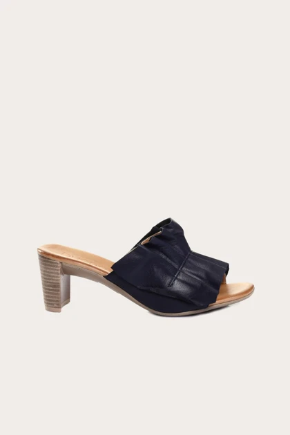 دمپایی زنانه بوئنو bueno