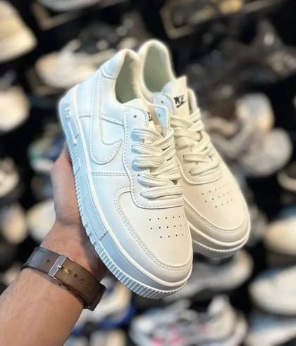 کتانی زنانه ایرفورس ساده سفید