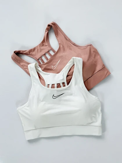 نیم‌تنه کاپ‌دار ورزشی فلامنت پشت قهرمانی بندی نایکی Nike