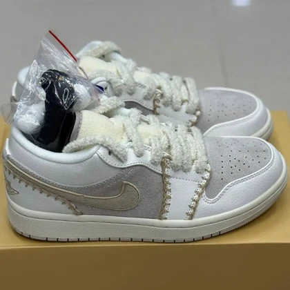 کتانی ویتنامی نایک ایر جردن وان لو کرم قهوه اییNike Air Jordan 1 Low SE “Light Orewood BrownHemp