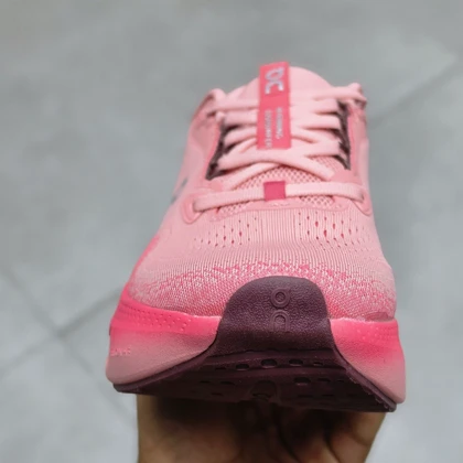 کتانی ویتنامی آن رانینگ کلودسرفر صورتی پاستیلیon Running Cloudsurfer pink