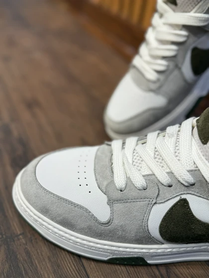 نایک اس بی بزرگ پا سبزسفید