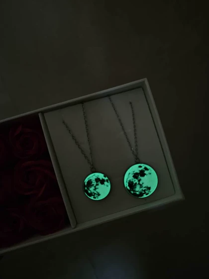 گردنبند ماه شب تاب