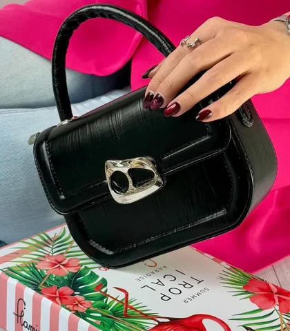 کیف زنانه دوشی چرم سگگ ه