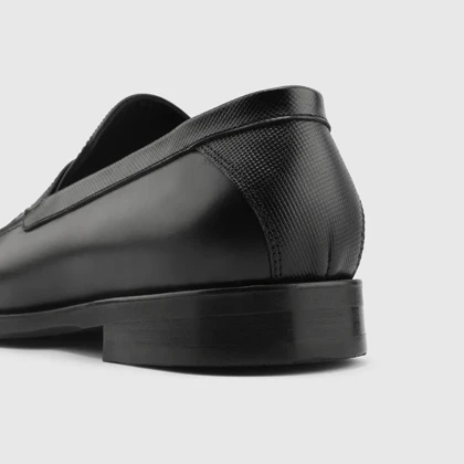 کفش مردانه VICTOR