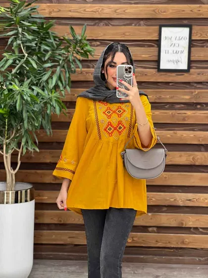 مانتو جلو بسته گلدوزی رنگی