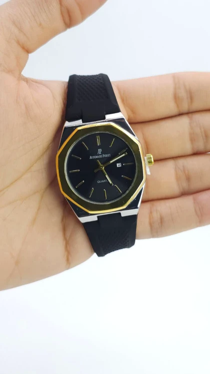 ساعت مچی زنانه اودمار پیگه 5760 Audemars Piguet با موتور کوارتز و بند سیلیکونی