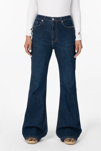 شلوار جین زنانه بوت‌کات فلکس(کشی) آبی تیره برفکی رویال جین Royal Jeans