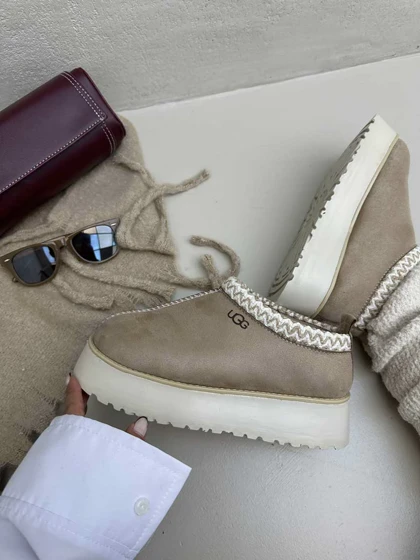 نیم بوت UGG طرحدار