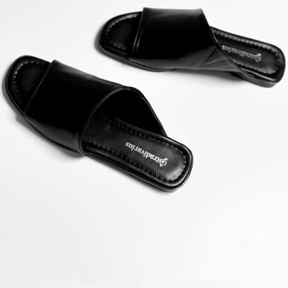 کفش صندل زنانه مدل Stradivarius Sandal - SCr21