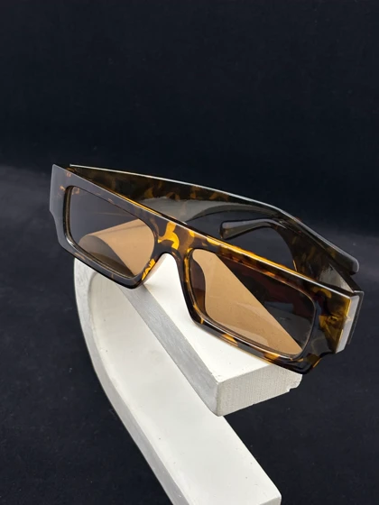 عینک آفتابی طرح پلنگی