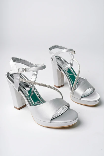 کفش پاشنه‌بلند کلاسیک زنانه میرانین meyranin-ayakkabilari