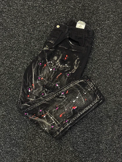 شلوار مام فیت جین لویی ویتون رنگ پاش کاستوم شده طراحی خفن و مدرن