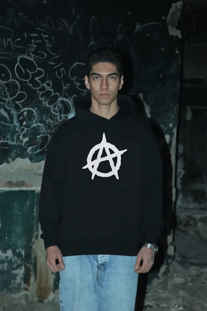 هودی مشکی اسپرت طرح Anarchy - فواصل