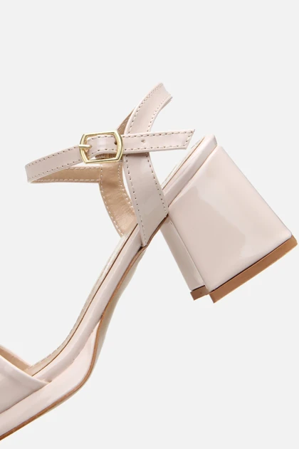 صندل زنانه yaya-by-hotic yaya-by-hotic