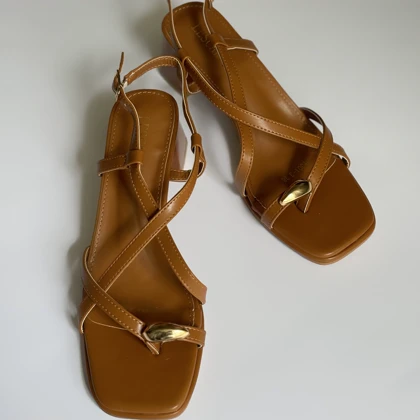 صندل پاشنه‌دار وارداتی(مجلسی و روزمره)J301-3