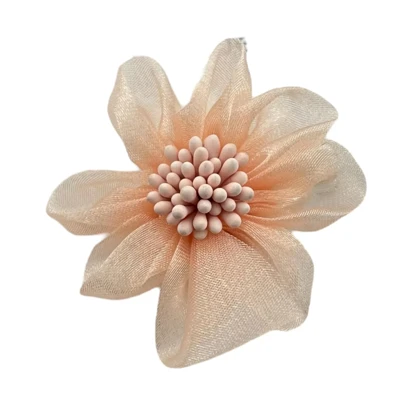 گل سینه زنانه شیک طرح گل پارچه ای زیبا