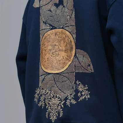 هودی مدل نوشته realistic برند SAW رنگ سرمه ای 141