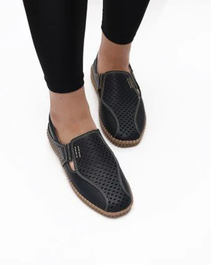 کفش کالج زنانه طبی لاگوست