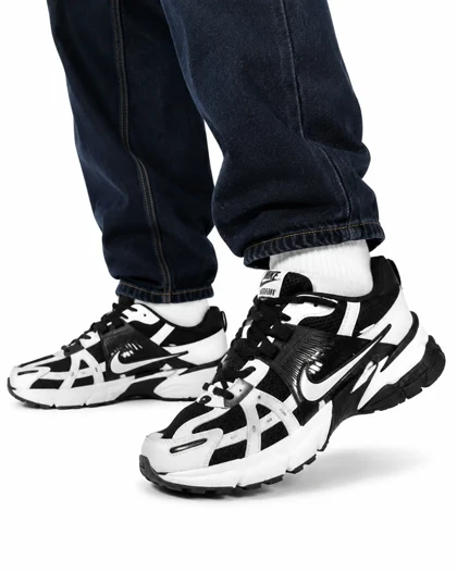 کفش کتانی زنانه نایکی v2k سفید مشکی Nike V2k