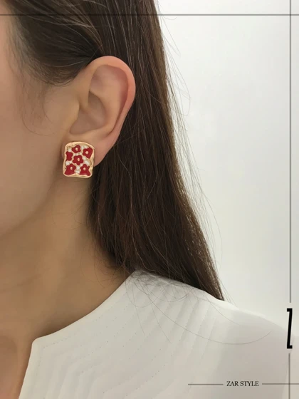 گوشواره میناکاری گل‌دار مستطیلی