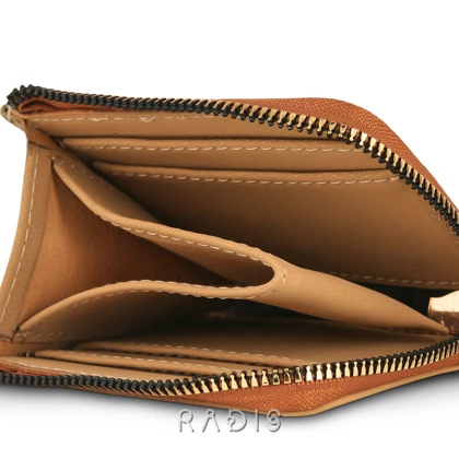 کیف پول چرم رادیس مدل Radin کد 080-M.RTL