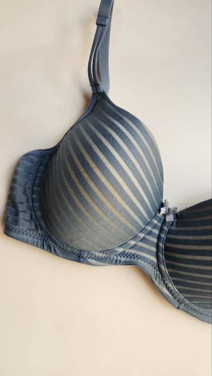 سوتین تک فنردار ابرنازک کد : 11478