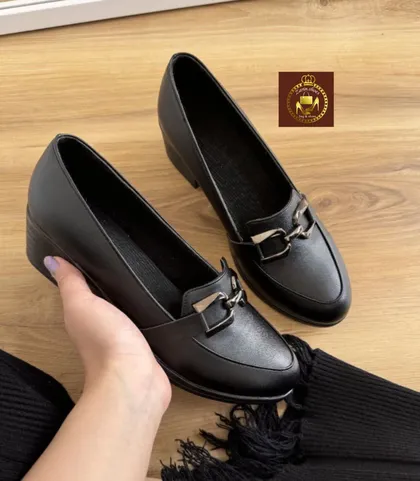 کفش پاشنه‌دار مجلسی و اداری زنانه
