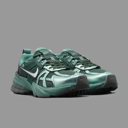 نایکی وی تو کی سبز متالیک Nike V2K Run Metallic Green