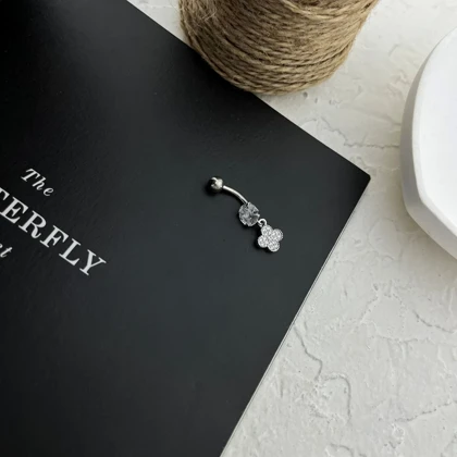 پیرسینگ ناف استیل آویز طرح شبدر