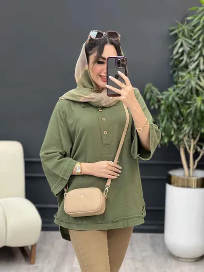 مانتو جلو بسته سه دکمه ریش دار