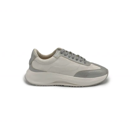 کفش راحتی زنانه مدل Stradivarius Sneakers - SKG88