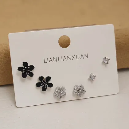 پک گوشواره نگین‌دار کلارا با آبکاری نقره925 رنگ سیلور