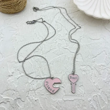 گردنبند دوستی با طرح کلید و قلب، هدیه‌ای خاص و به یادماندنی