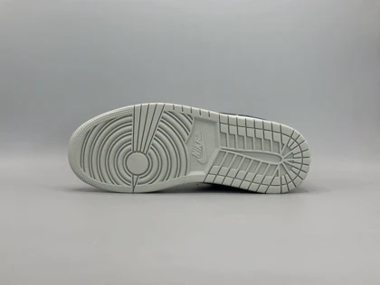 کتانی نایکی جردن1لو فرنچ بلو/Nike Air Jordan1 low