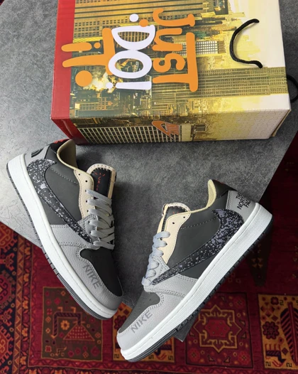 کتانی جردن تراویس نورث فیس